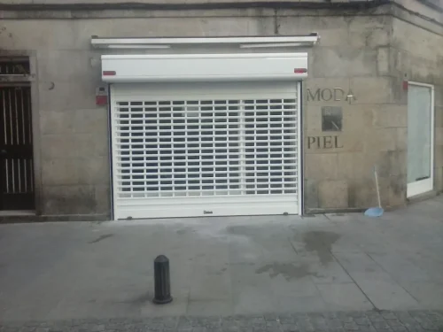 Cuales son las persianas de seguridad mas recomendadas para locales comerciales - Arreglar Reparacion Persianas Alicante
