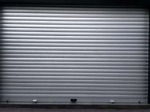 Donde puedo comprar persianas metalicas de seguridad para mi negocio en Barcelona - Arreglar Reparacion Persianas Alicante