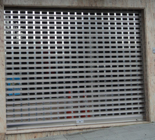 Que tipos de persianas ofrecen mas seguridad para comercios bcn - Arreglar Reparacion Persianas Alicante