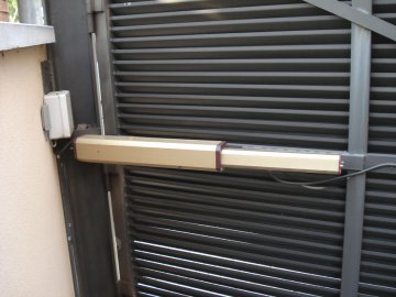 seguridad Motor Puertas 2 - Reparaci&oacute;n de Puertas de Garaje en Fuencarral-El Pardo Madrid